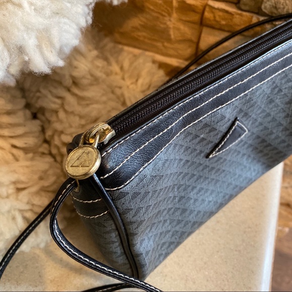 Vintage Liz Claiborne Crossbody Purse EUC - Picture 3 of 9